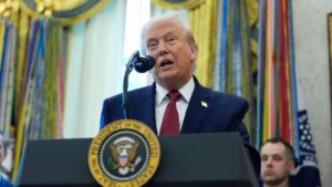 Donald Trump ordena bloqueo de petroleros sancionados que salen y entran a Venezuela