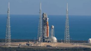 NASA pospone viaje Artemis II a la luna