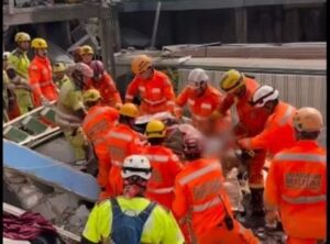 Dos personas muertas y 10 enterradas por derrumbe de hogar de ancianos en Brasil