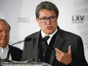 Ricardo Monreal respalda plan de Sheinbaum para contener precios de combustibles y canasta básica