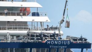 Pasajero de Estados Unidos que viajaba en crucero da positivo por hantavirus; otro tiene “síntomas leves”