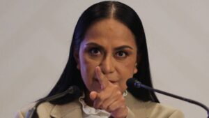 Morena abre registro para 17 gubernaturas rumbo a 2027; legisladores dejan el Congreso para competir