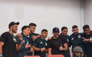 Influencer premia al Tri con relojes Rolex valuados en más de un millón de dólares